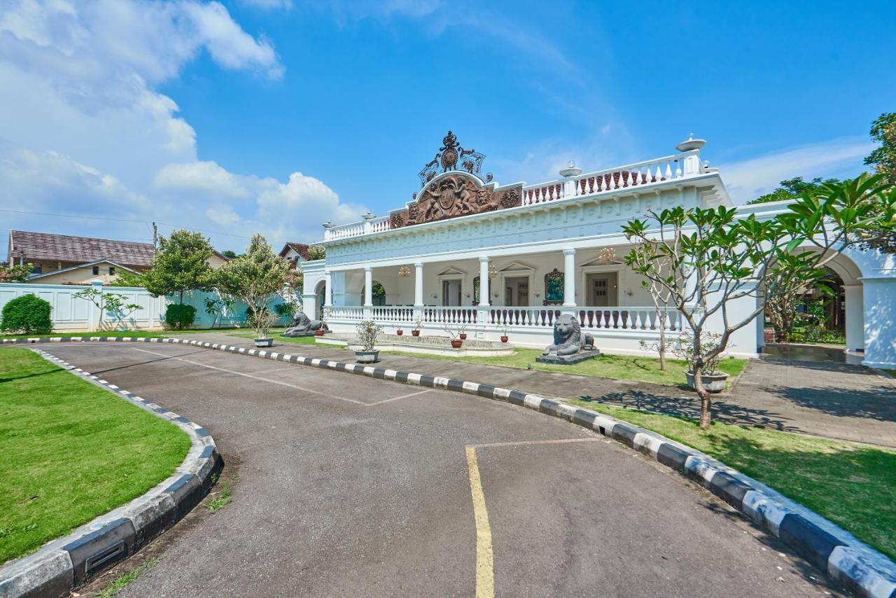 Tirtodipuran Hotel By Natts Hospitality Indonesia Джокякарта Екстериор снимка