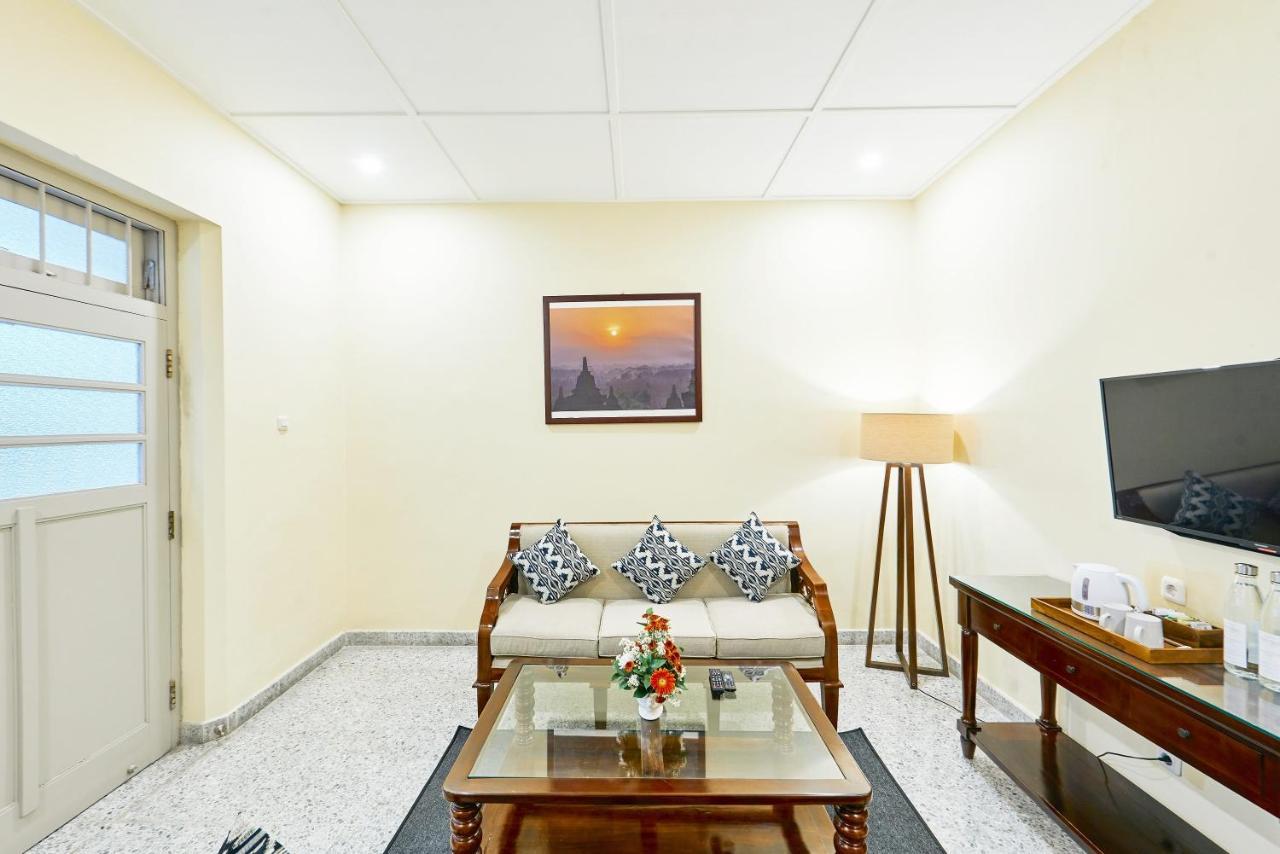 Tirtodipuran Hotel By Natts Hospitality Indonesia Джокякарта Екстериор снимка